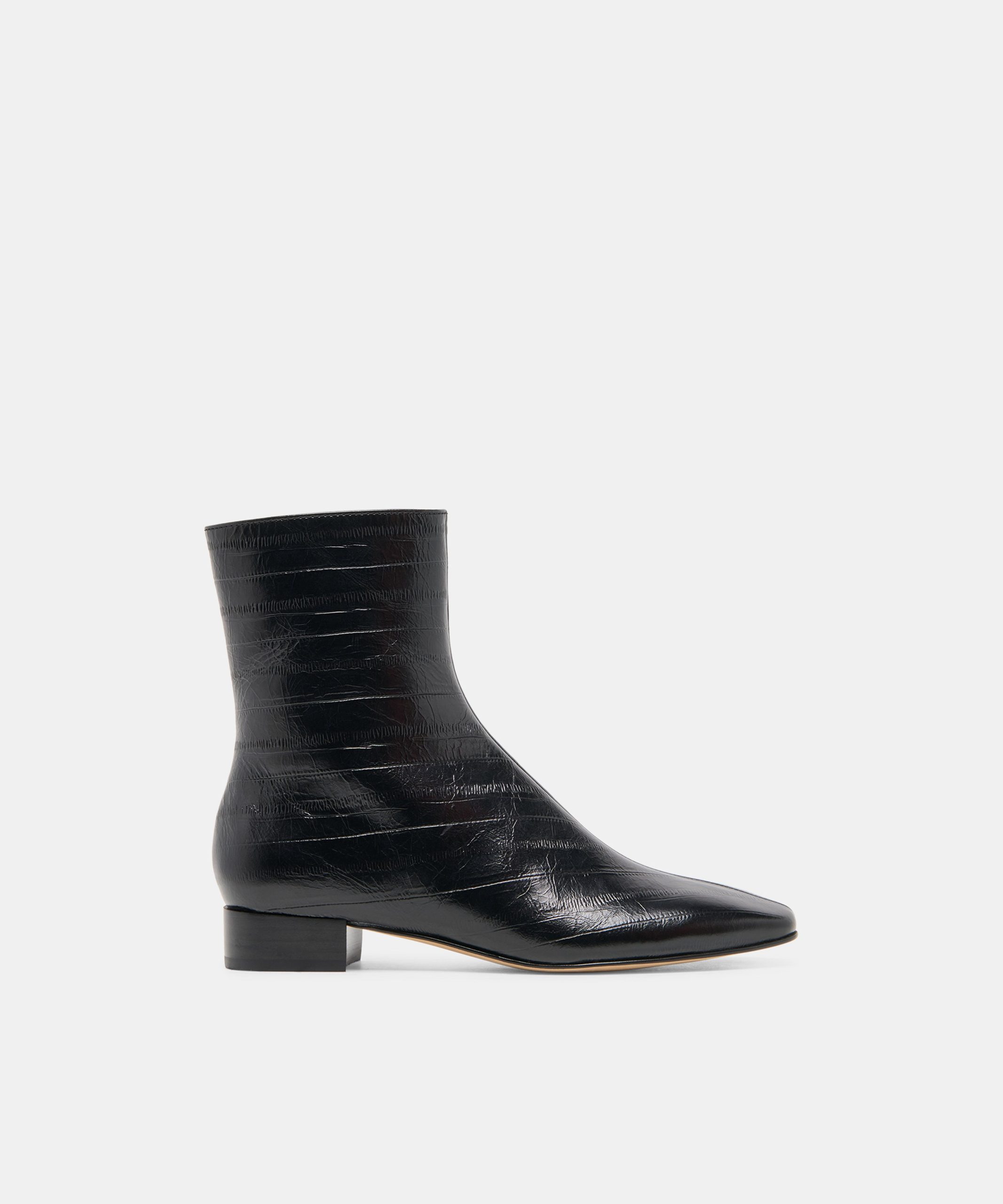 DOLCEVITA-BOOT_TARINE_NOIREMBOSSEDLEATHER-02_5a5c55d3-d1c9-4b78-b9b9-caac70fc9972