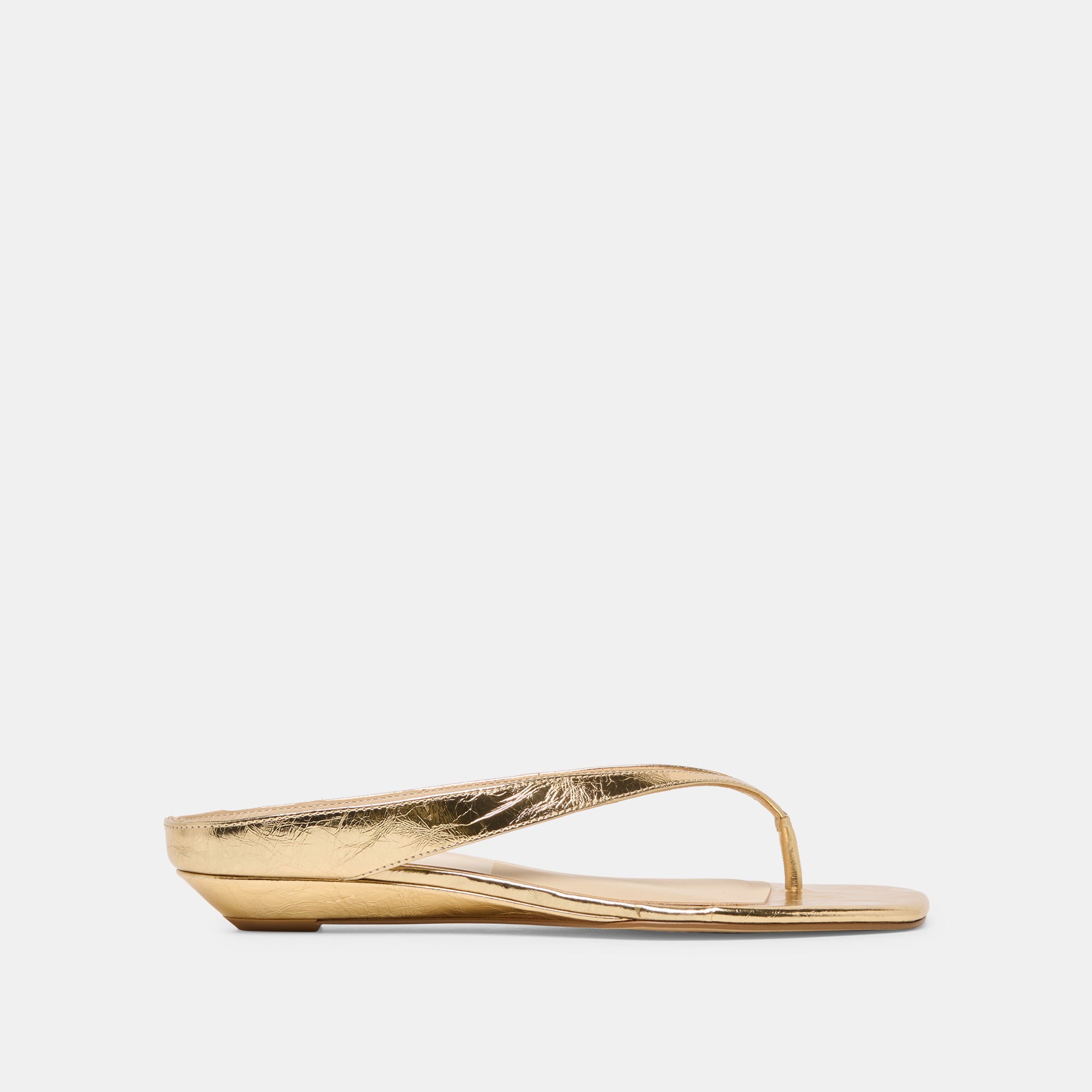 DOLCEVITA-FLAT_GIZEL_GOLDCRINKLEPATENT-02