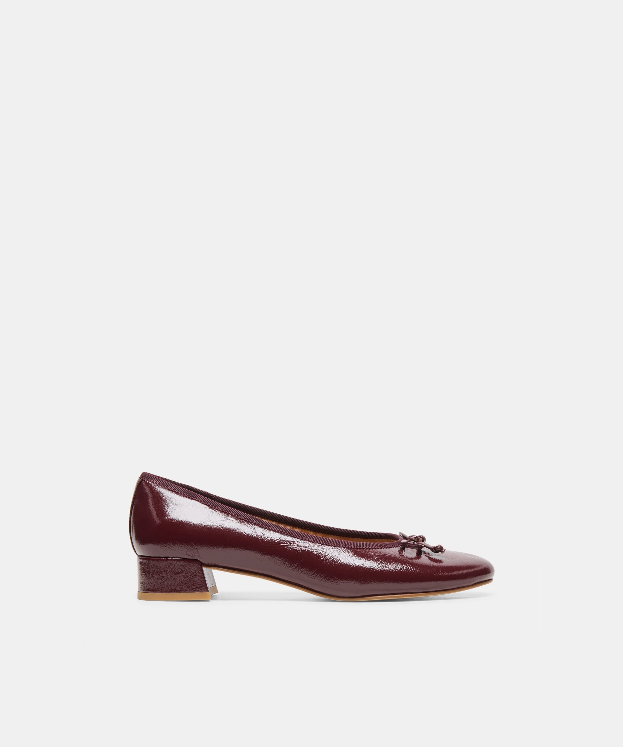 DOLCEVITA-FLAT_RITLAMID_CRANBERRYLEATHER-02