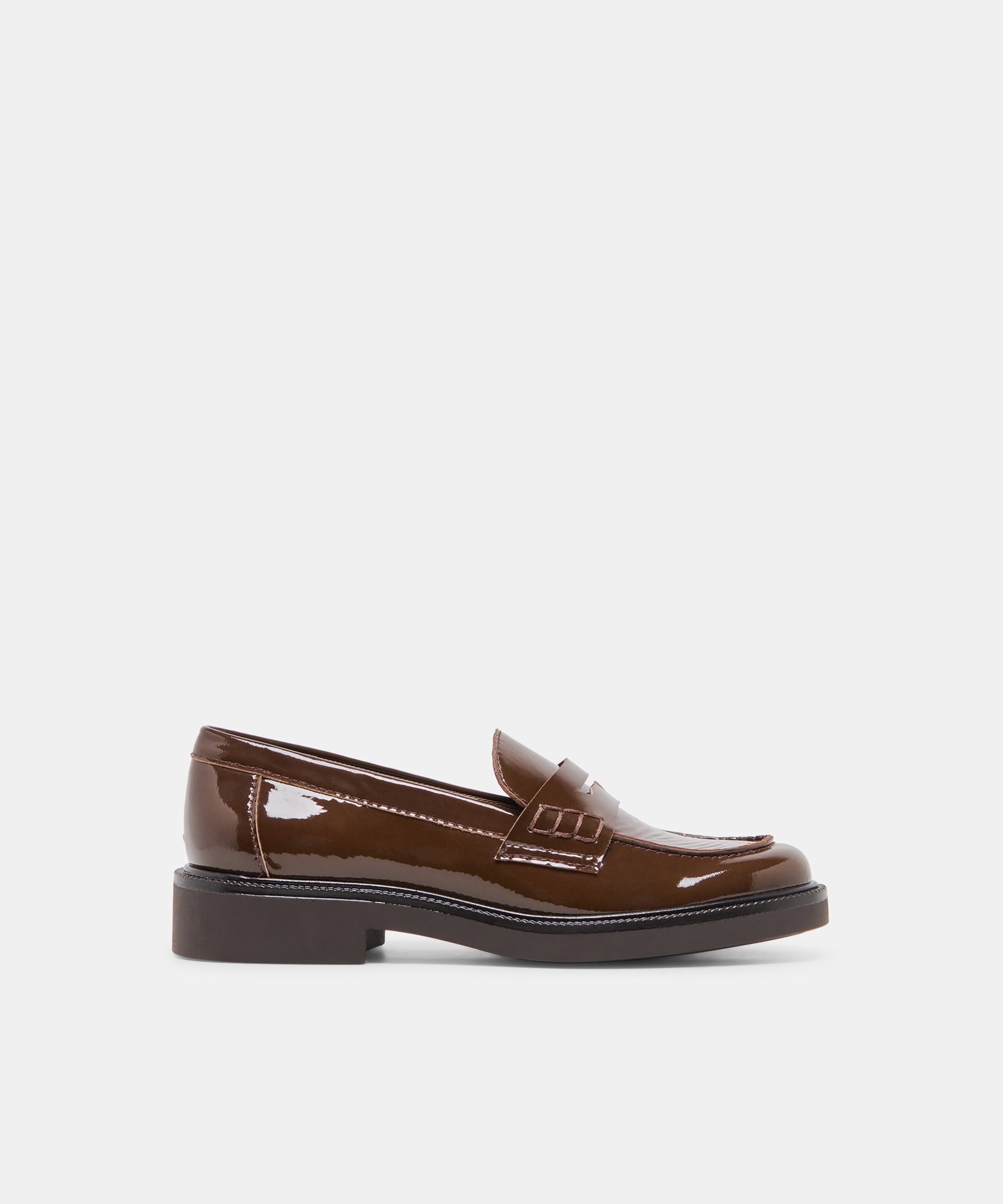 DOLCEVITA-FLAT_TIGGY_WALNUTCRINKLEPATENT-02_653ee447-17d7-412d-9483-82210402fdb6