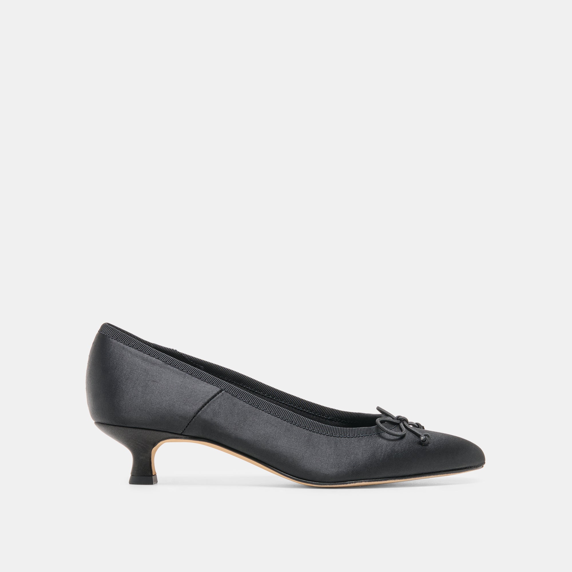 DOLCEVITA-HEEL_DAWSEN_ONYXSATIN-02_ad89bfa8-d1bd-4a9f-af53-bce2c054d8e9